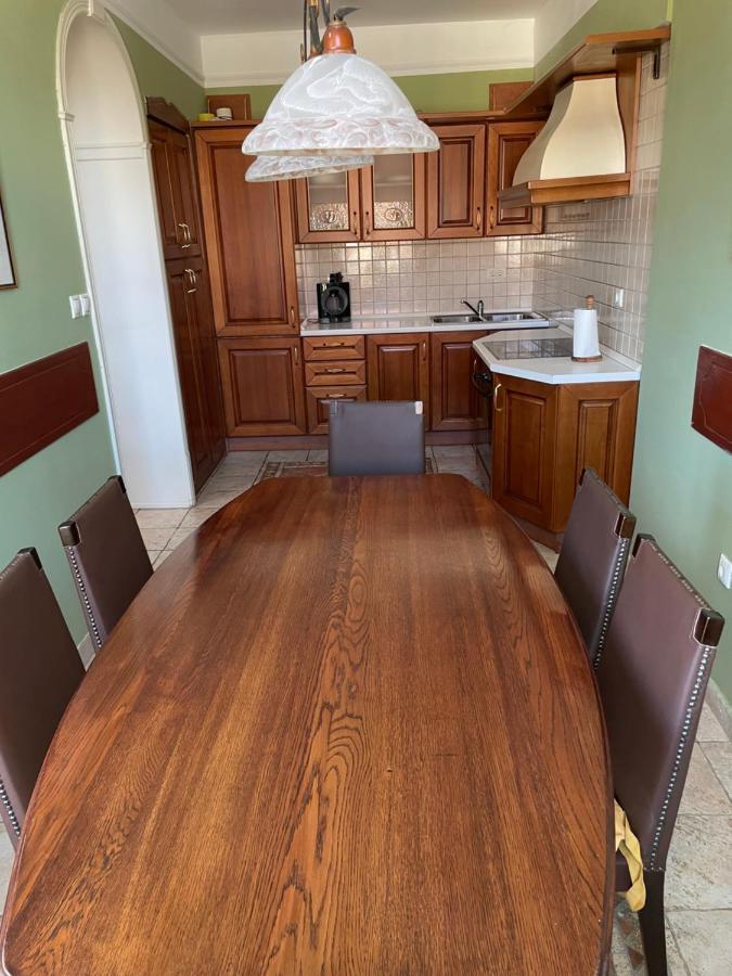 Mika Apartman Apartment Опатия Екстериор снимка